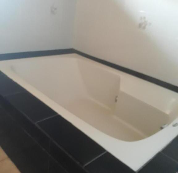 חדר אקונומי, Motel Casa Branca