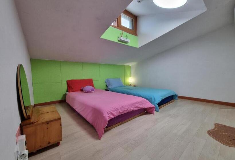Номер Стандарт, Tongyeong One Guesthouse
