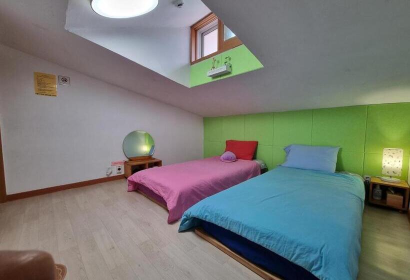 Номер Стандарт, Tongyeong One Guesthouse
