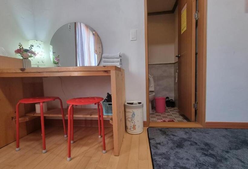 Семейный Номер, Tongyeong One Guesthouse