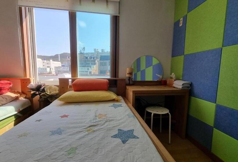 Номер Стандарт, Tongyeong One Guesthouse