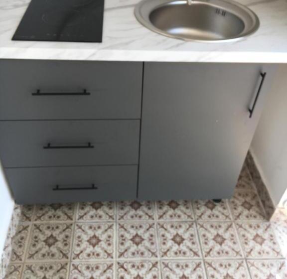 Economy Triple Room, Cozy Guest House In Old Batumi