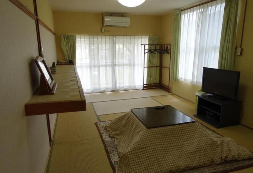 패밀리 룸 공용 욕실, Guest House Hamadaen