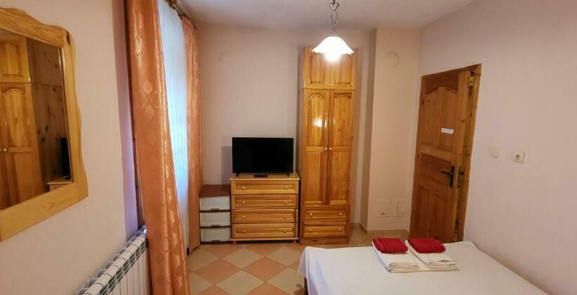 Номер Стандарт с Балконом, Amfora Guest House