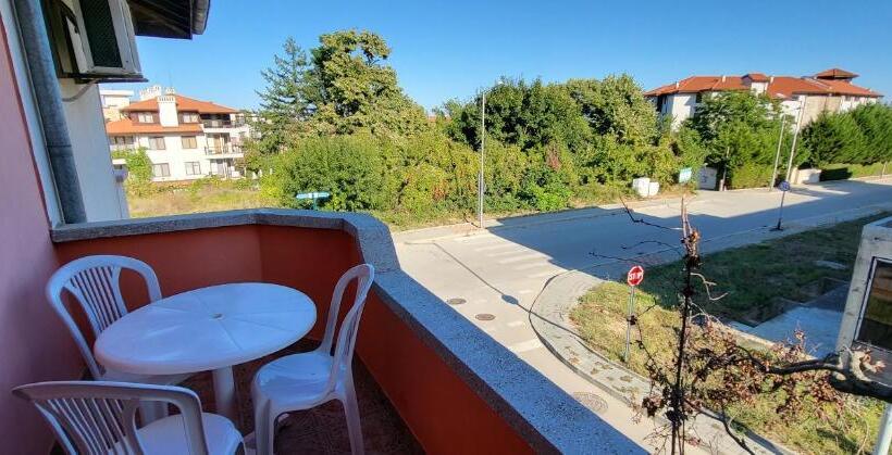 Семейное Студио, Amfora Guest House