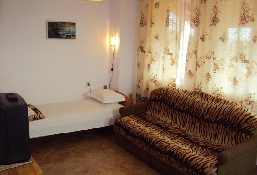 Четырехместный Номер Стандарт Вид на Море, Amfora Guest House