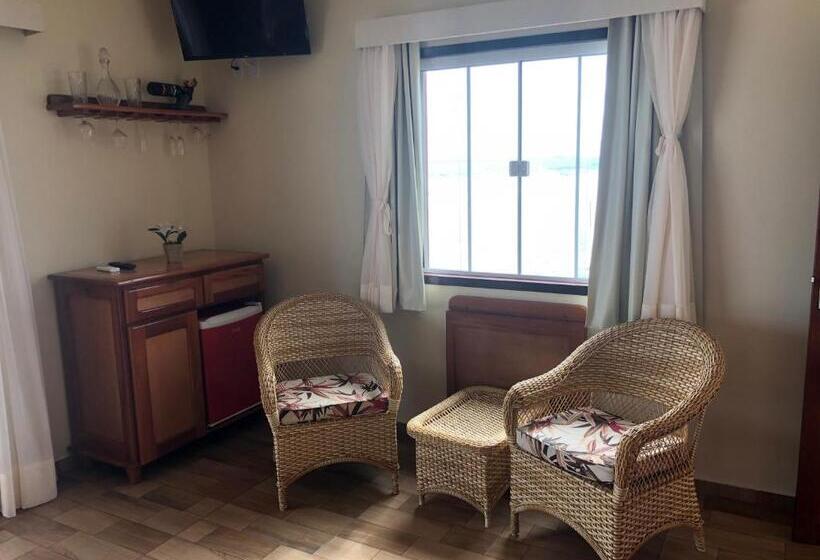 Люкс с гидромассажем, Black Point Beach Club