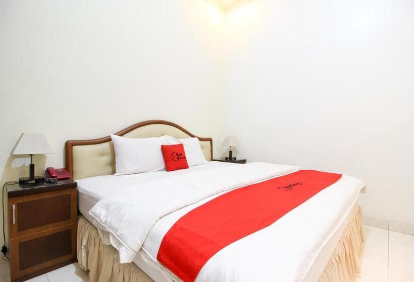 Номер Deluxe, Reddoorz Plus @ Tegal Panggung