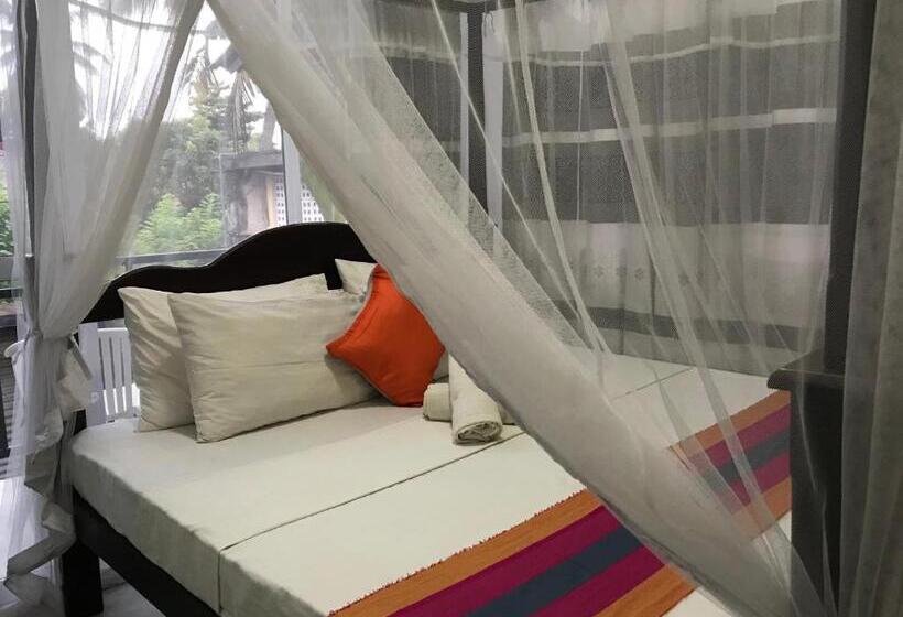 Номер Deluxe, Meritha