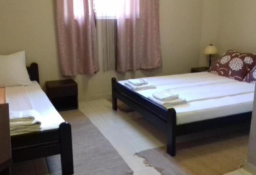 اتاق استاندارد, Asterix Rooms