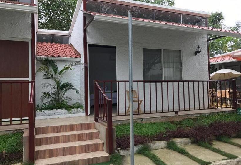 Бунгало Стандарт, Hostal Gualingo