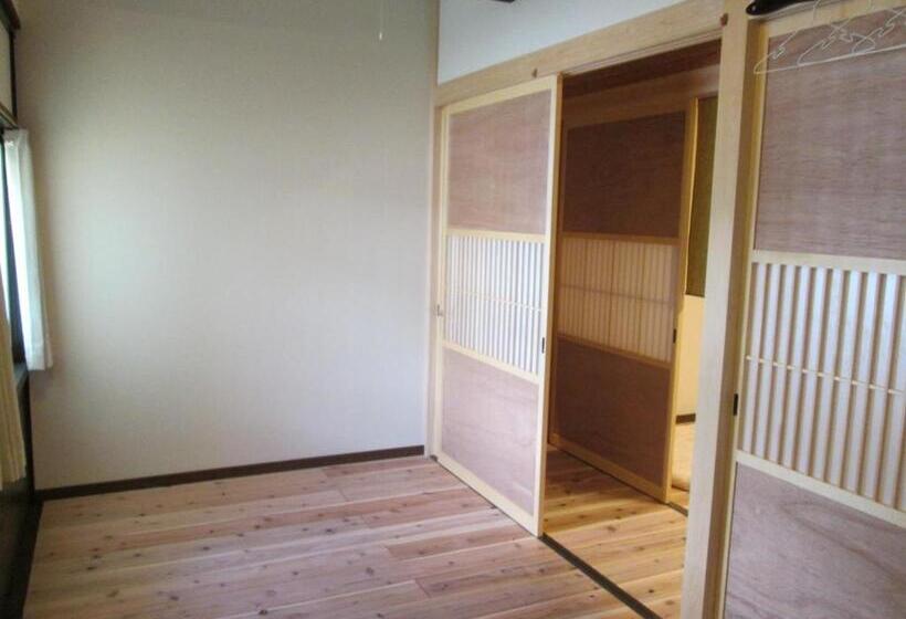 Семейный Номер, Marugame Guest House Wellkame