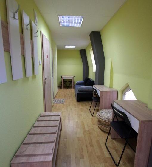 استودیو خانوادگی, Guest House The House топ център габрово