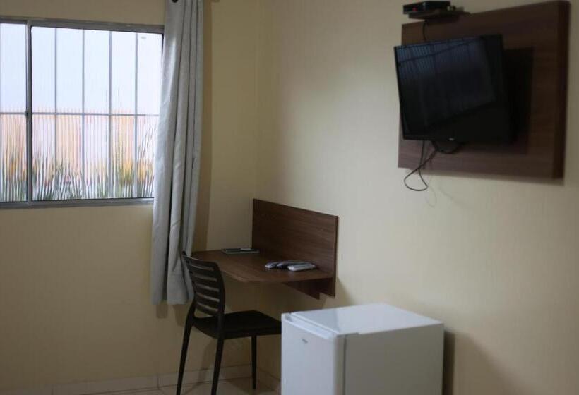 Quarto Triplo Estandar, Pousada Mecejana