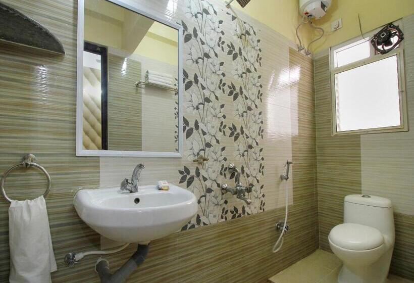 Номер Deluxe с Балконом, High Point Serviced Apartment