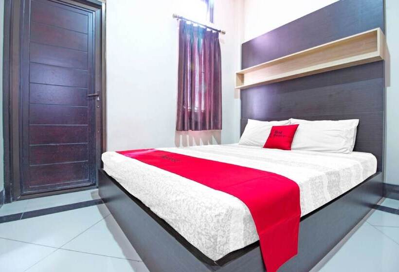 Номер Economy, Reddoorz Plus Near Isola Upi
