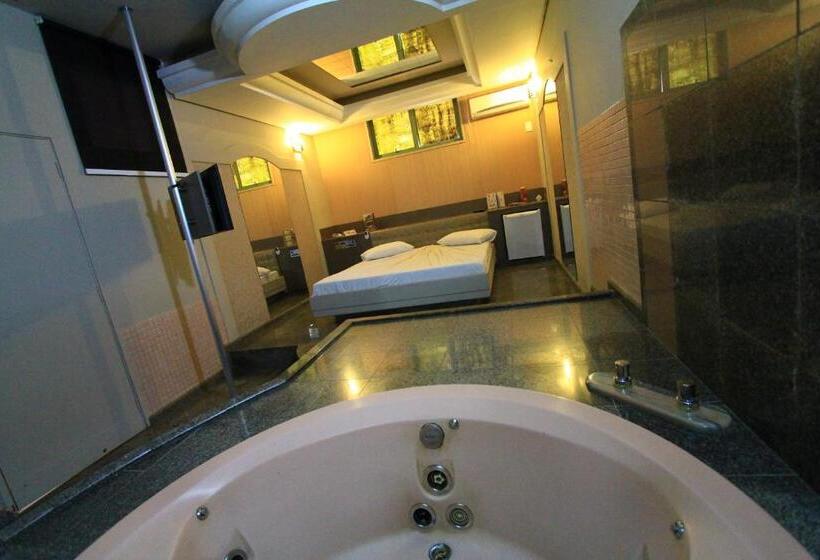 Quarto Deluxe, Movie Inn Motel E Hospedagem