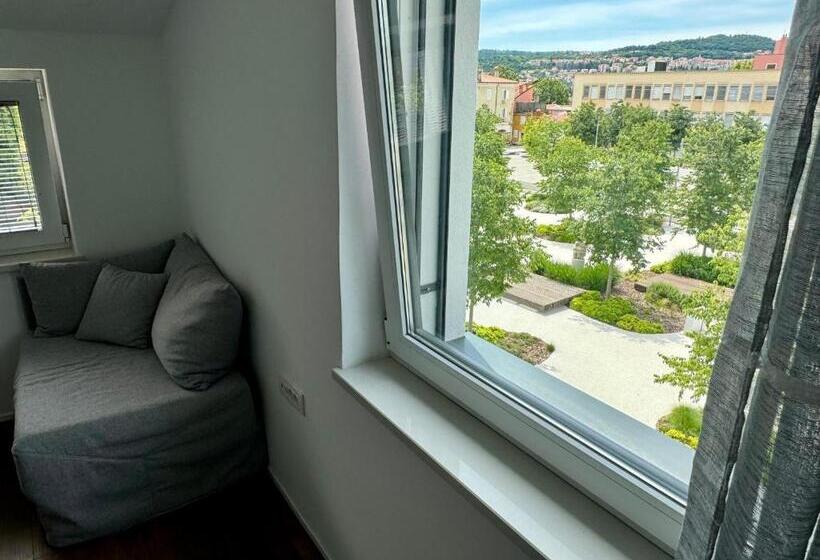 آپارتمان دوبلکس 1 خوابه, Apartments & Rooms Artemus Belveder