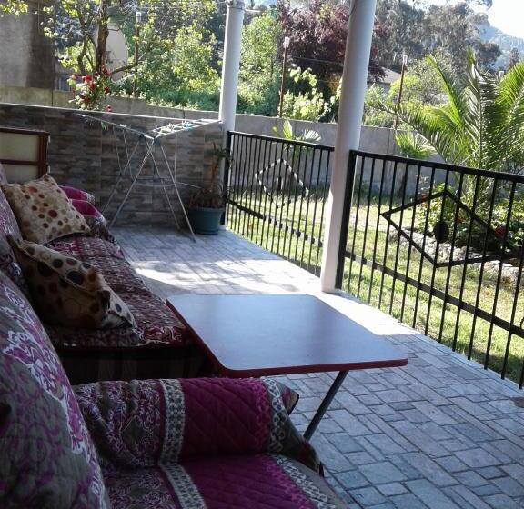 اتاق استاندارد, Gonio Apsaros House