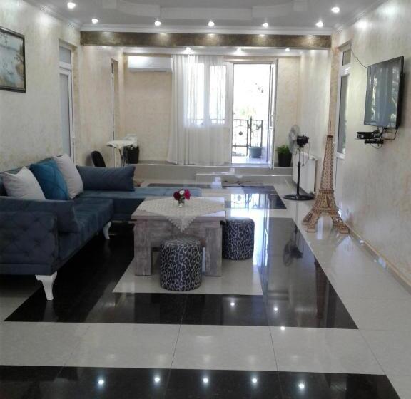 اتاق استاندارد چهار تخته, Gonio Apsaros House