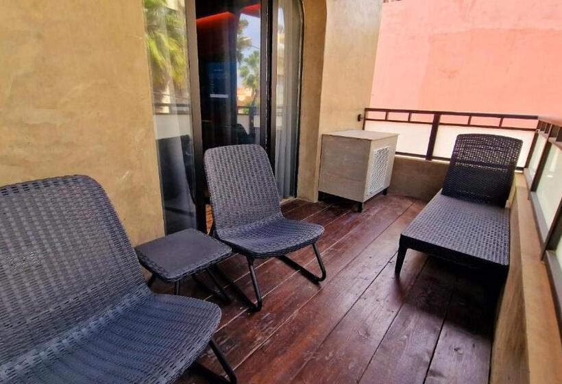 اتاق لوکس با بالکن, Ocean Suites
