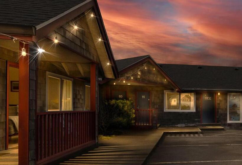 Люкс, Surf & Sand Inn