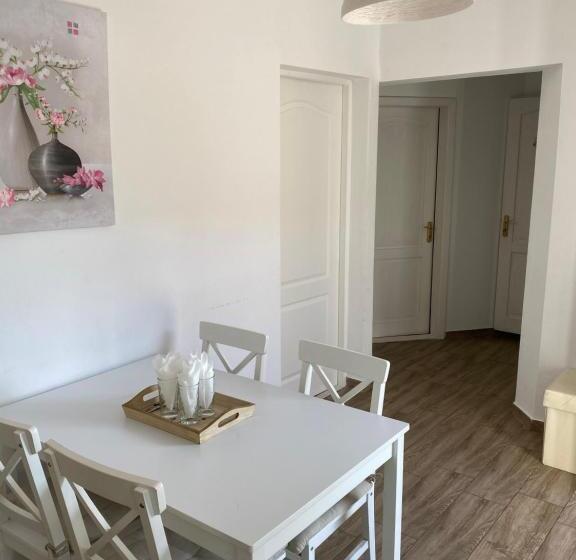Люкс 2 Спальни, Guest House Piatra Craiului