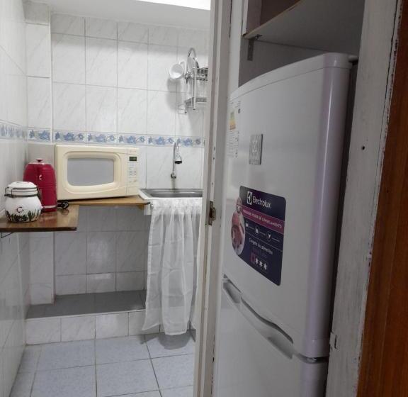 اتاق لوکس, Hospedaje De Lidia