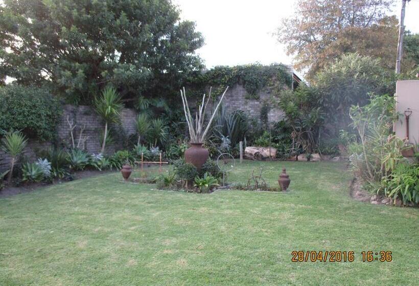 سوییت لوکس, 15 Witpeer Street Guesthouse
