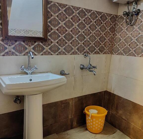 Номер Стандарт, Golden Orchid