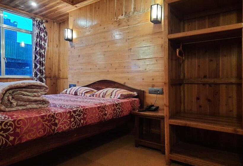 Номер Deluxe, Golden Orchid