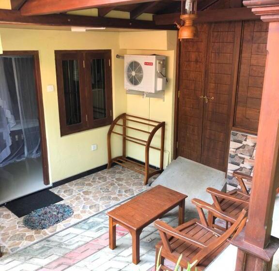 اتاق استاندارد یک نفره, Eden Reverie Deluxe Rooms And Spa