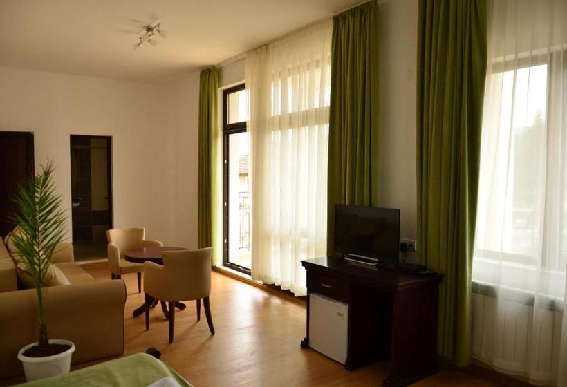 Семейный Номер Deluxe, Guest House Nocturno