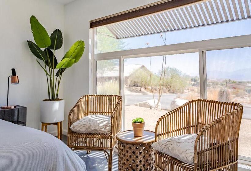 Студия Deluxe, Desert Hot Springs Inn