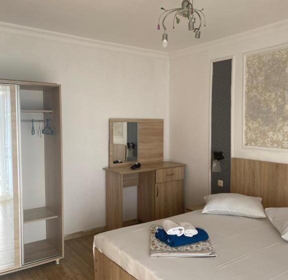 带海景的标准房, Badu Guest House