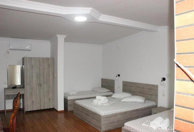 带海景标准四人间, Badu Guest House