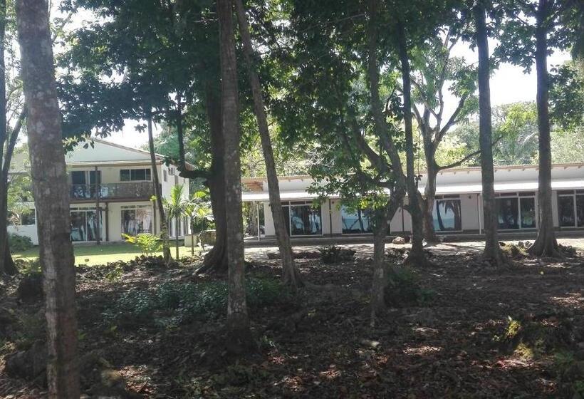 디럭스 룸, Cahuita Inn