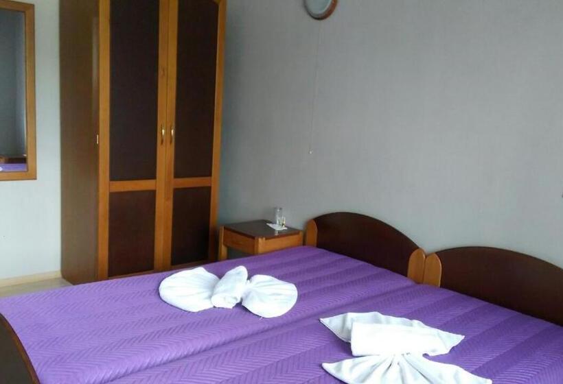 Номер Стандарт с Балконом, Guest House Raffe