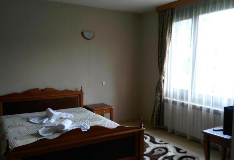 Апартаменты 1 Спальня, Guest House Raffe