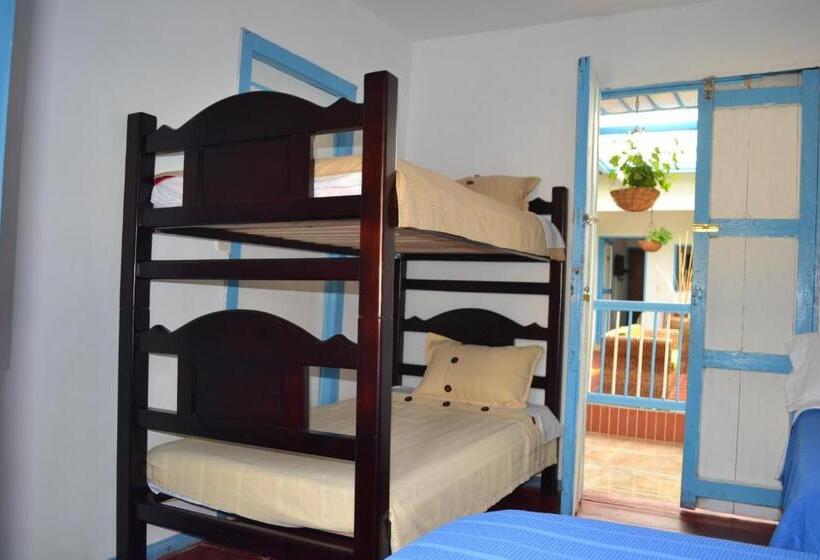 تختخواب در اتاق مشترک, Hostal Bosque De Niebla