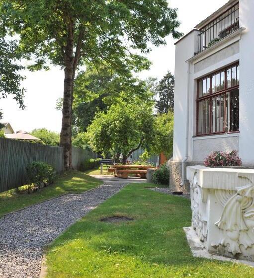 ویلای 1 خوابه با چشم‌انداز باغ, Villa Meri