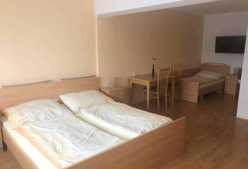 Номер Стандарт Трехместный, Gasthaus Pension Zum Löwen