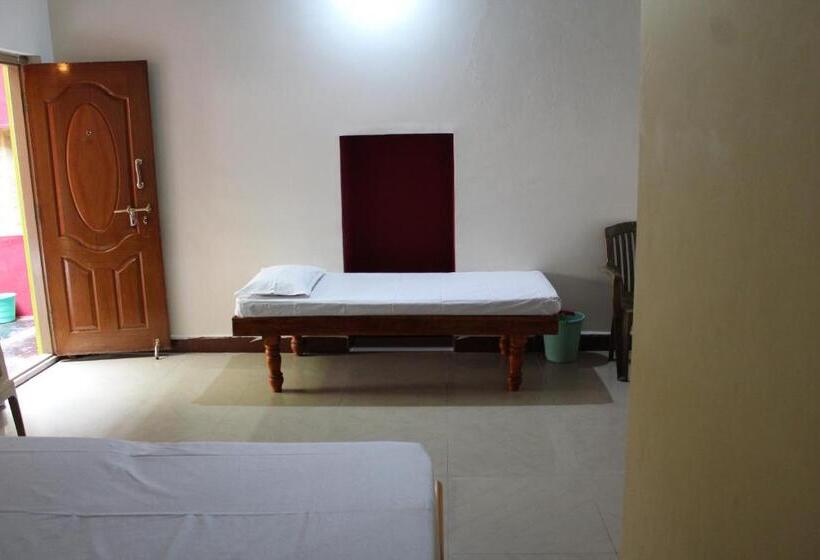 标准三人间, Riverside Homestay