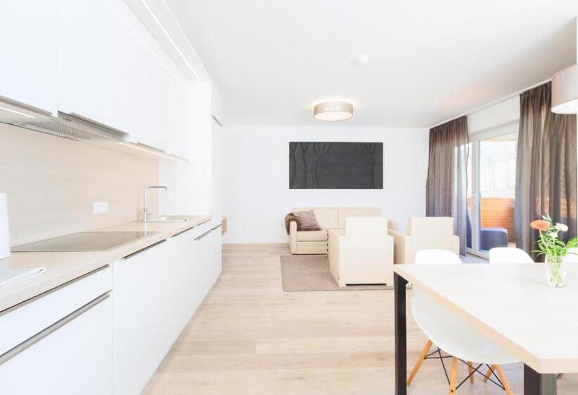 Apartamento 1 Dormitório com Sacada, Sport Chalet Maria Alm