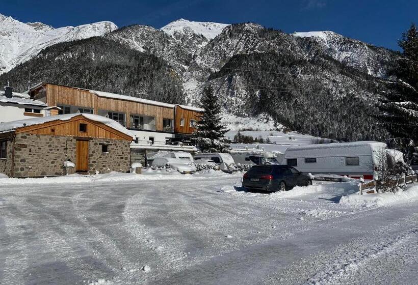 کلبه ییلاقی, Arlberglife Ferienresort