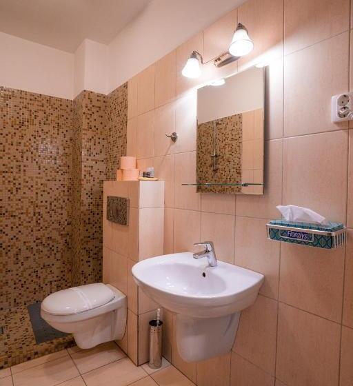 اتاق استاندارد سه نفره, Pensiunea Gasthaus Alte Post