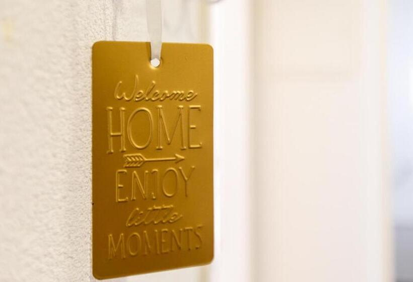 Полулюкс с Балконом, Apartmenthaus Zum Trillen Basel City Center