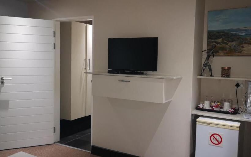 Люкс Повышенной Комфортности, 21 Kingfisher Guesthouse