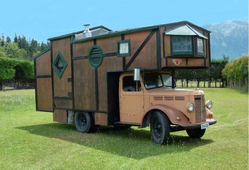 Дом 1 Спальня, Wacky Stays   Unique Farm Stay Glamping Rentals, Free Animal Feeding Tours