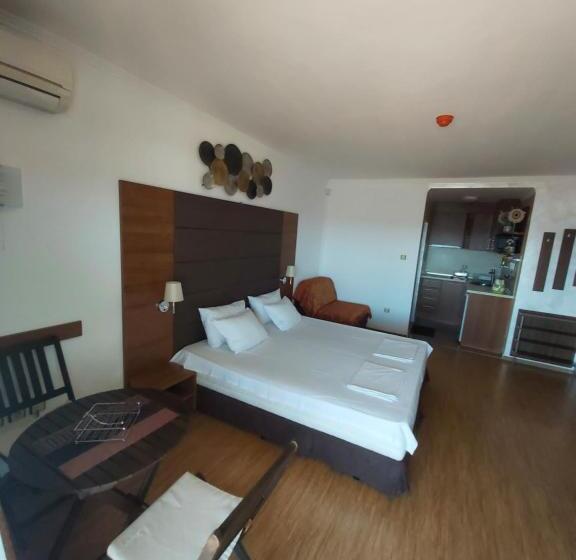 Студио Стандарт Вид на Море с Балконом, Guest House Skalite